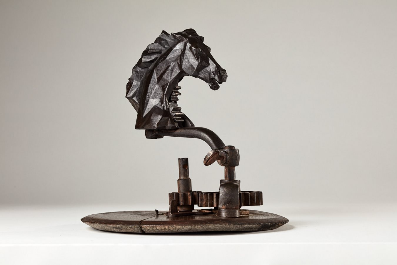 Kasper sculpteur _Cheval mécanique_ bronze
