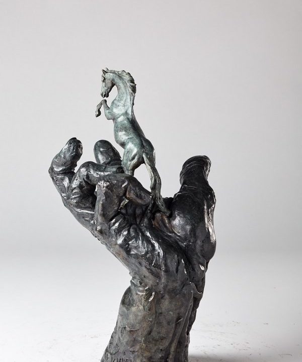 Kasper sculpteur _La main du créateur_ bronze